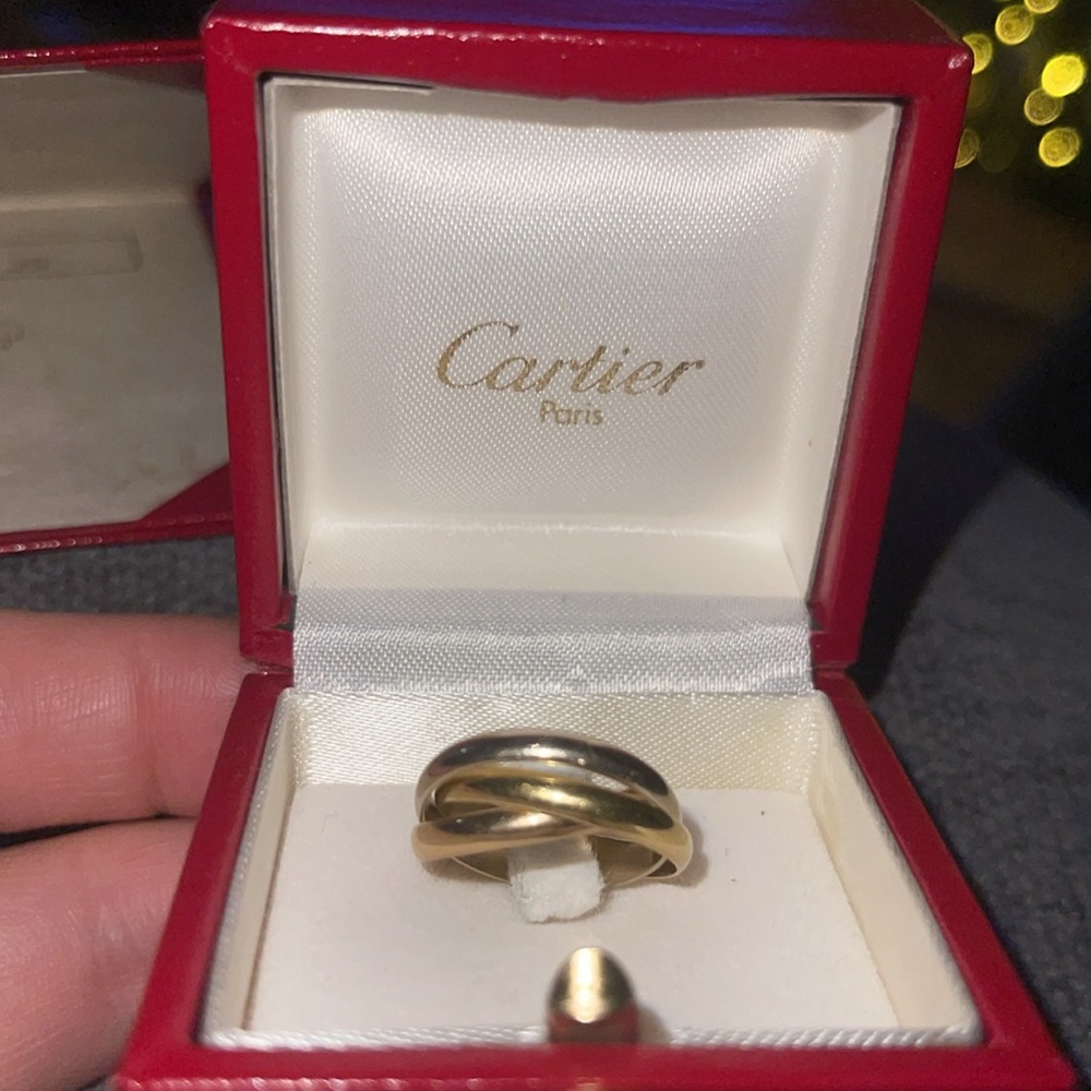 Cartier trinity ring 18k gold vintage 1985 with certificate of
Authenticity